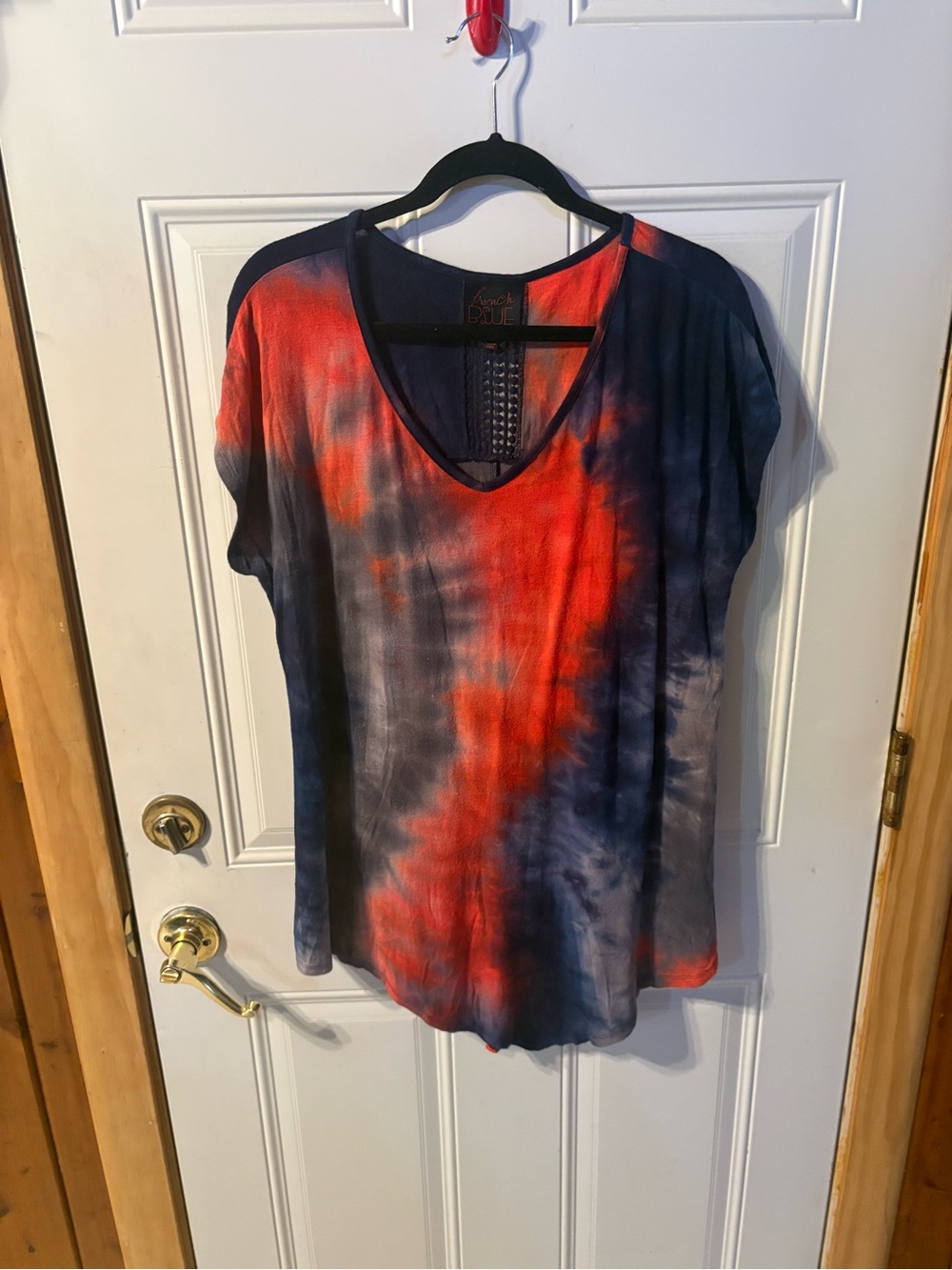 French BLUE Tie-Dye V-Neck Short Sleeve Top - Red & Blue Size X Large